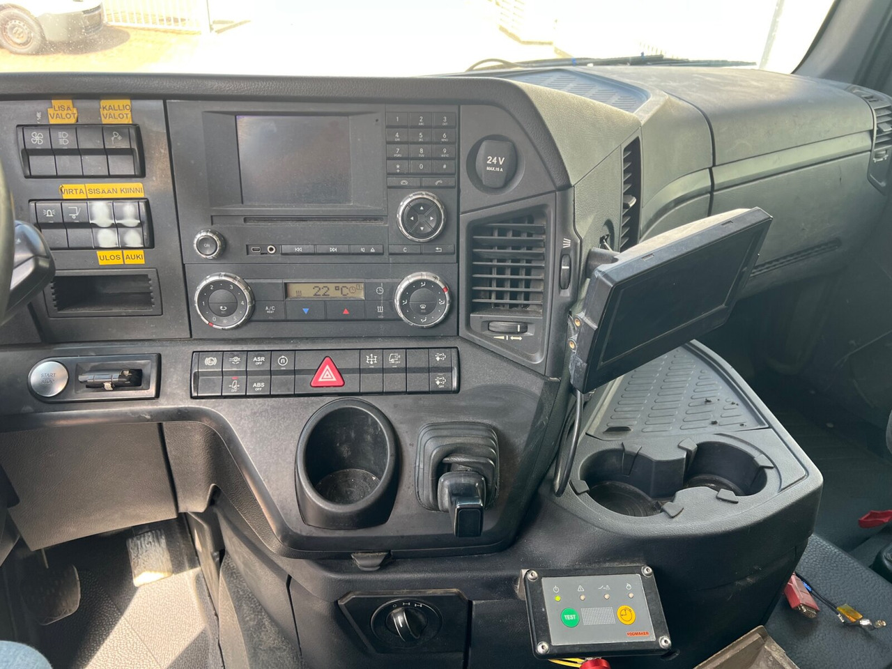 Mercedes-Benz Arocs 2642 K 6x4 Arocs 2642 K 6x4/33 , Retarder, Motorabtrieb - Camião polibenne: foto 4 Mercedes-Benz Arocs 2642 K 6x4 Arocs 2642 K 6x4/33 , Retarder, Motorabtrieb - Camião polibenne: foto 4