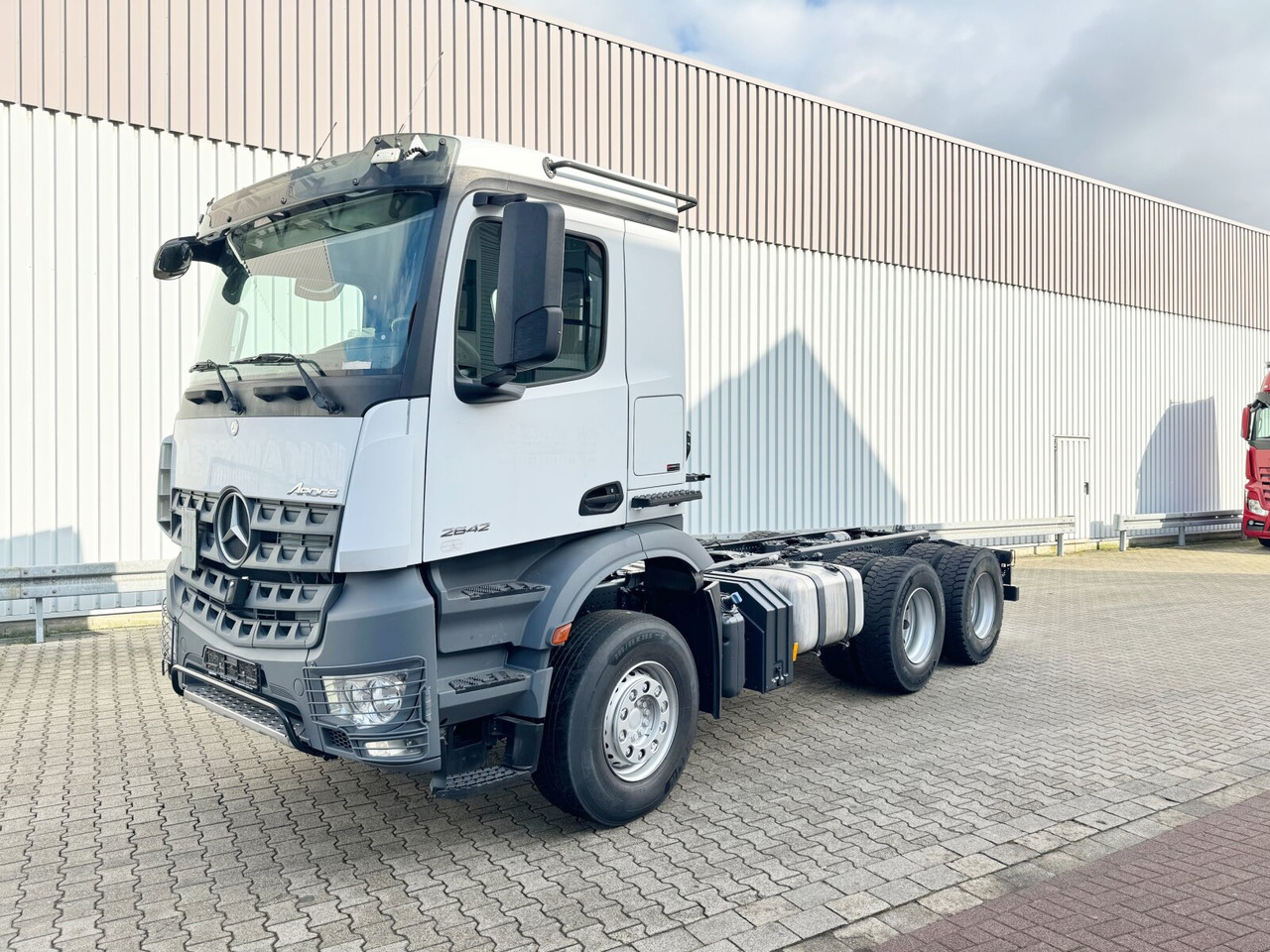 Mercedes-Benz Arocs 2642 K 6x4 Arocs 2642 K 6x4 - Camião basculante: foto 1 Mercedes-Benz Arocs 2642 K 6x4 Arocs 2642 K 6x4 - Camião basculante: foto 1
