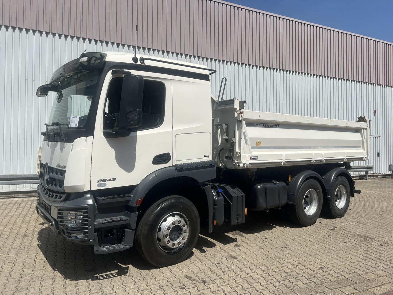 Camião basculante Mercedes-Benz Arocs 2643 K 6x4 Arocs 2643 K 6x4, Meiller Kipper: foto 10