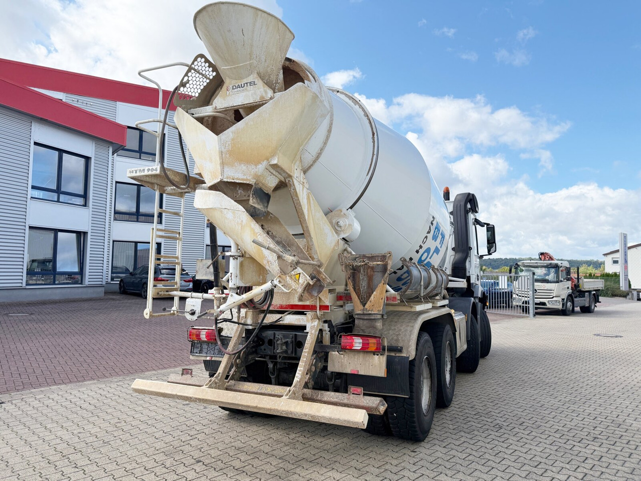 Camião betoneira Mercedes-Benz Arocs 3240 8x4 Arocs 3240 8x4, 9 cbm Liebherr HTM 904 F: foto 10