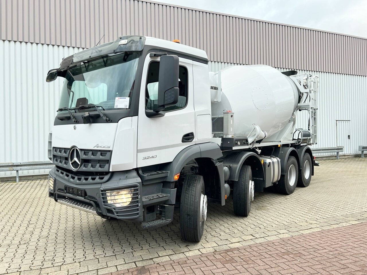 Mercedes-Benz Arocs 3240 B 8x4/4 Arocs 3240 B 8x4/4, Liebherr HTM 905 Mischer ca. 9m³, Multimedia Cockpit, Navi - Camião betoneira: foto 1 Mercedes-Benz Arocs 3240 B 8x4/4 Arocs 3240 B 8x4/4, Liebherr HTM 905 Mischer ca. 9m³, Multimedia Cockpit, Navi - Camião betoneira: foto 1