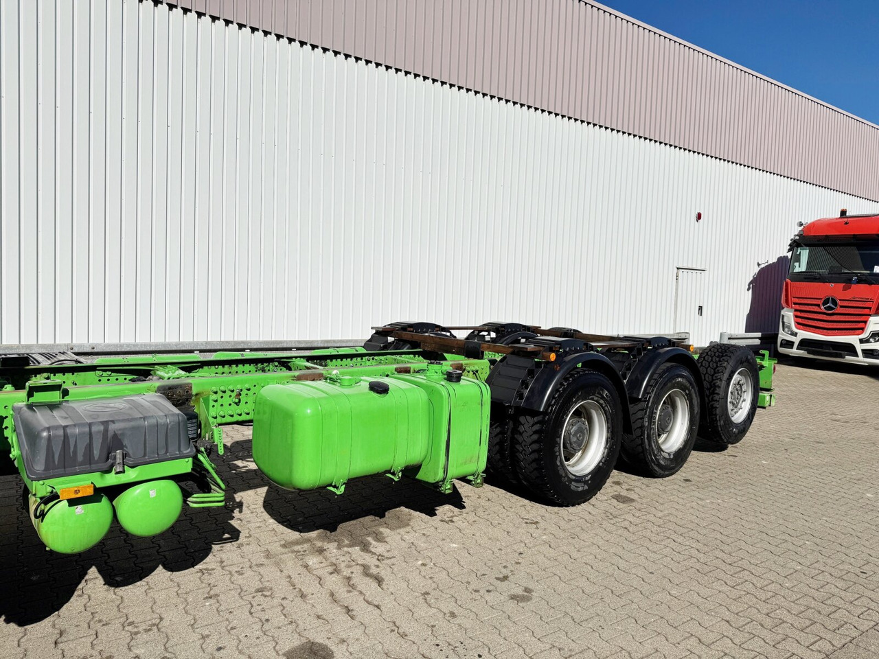 Leasing de Mercedes-Benz Arocs 3242/48 LK 8x4/4 Arocs 3242/48 LK 8x4/4, Lenk-/Liftachse, Nebenantrieb Mercedes-Benz Arocs 3242/48 LK 8x4/4 Arocs 3242/48 LK 8x4/4, Lenk-/Liftachse, Nebenantrieb: foto 15