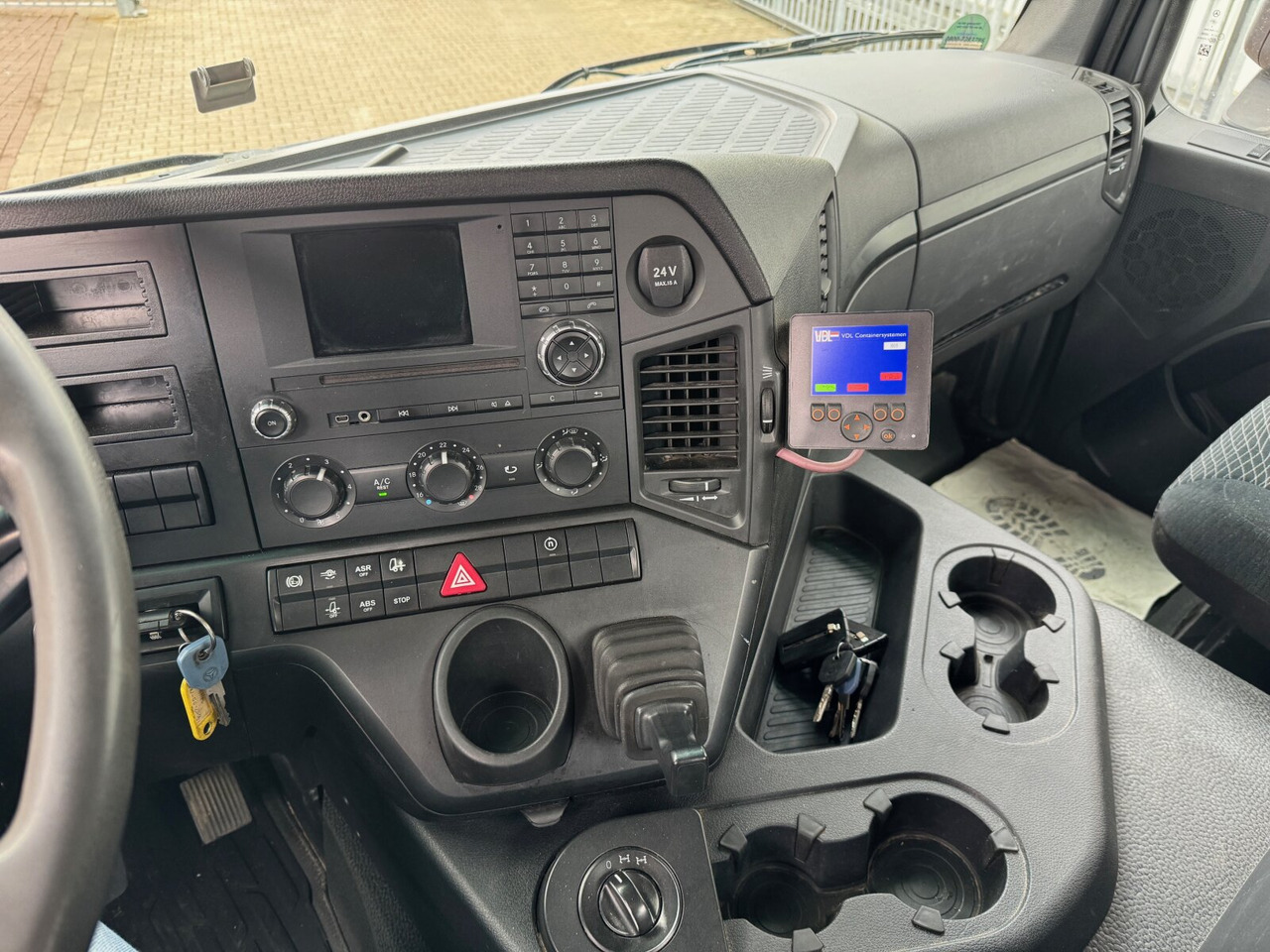 Mercedes-Benz Arocs 3243 LK 8x4/4 Arocs 3243 LK 8x4/4, Motorabtrieb - Camião polibenne: foto 5 Mercedes-Benz Arocs 3243 LK 8x4/4 Arocs 3243 LK 8x4/4, Motorabtrieb - Camião polibenne: foto 5