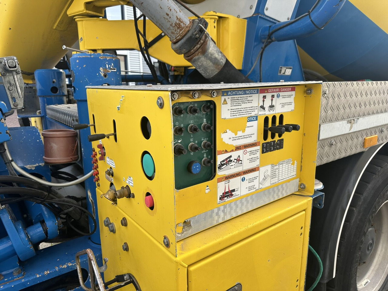 Mercedes-Benz Arocs 3246 B 8x4 Stetter Mischer 7m³, Pumpe 25m Arocs 3246 B 8x4 Stetter Mischer 7m³, Pumpe 25m - Autobomba de betão: foto 3 Mercedes-Benz Arocs 3246 B 8x4 Stetter Mischer 7m³, Pumpe 25m Arocs 3246 B 8x4 Stetter Mischer 7m³, Pumpe 25m - Autobomba de betão: foto 3