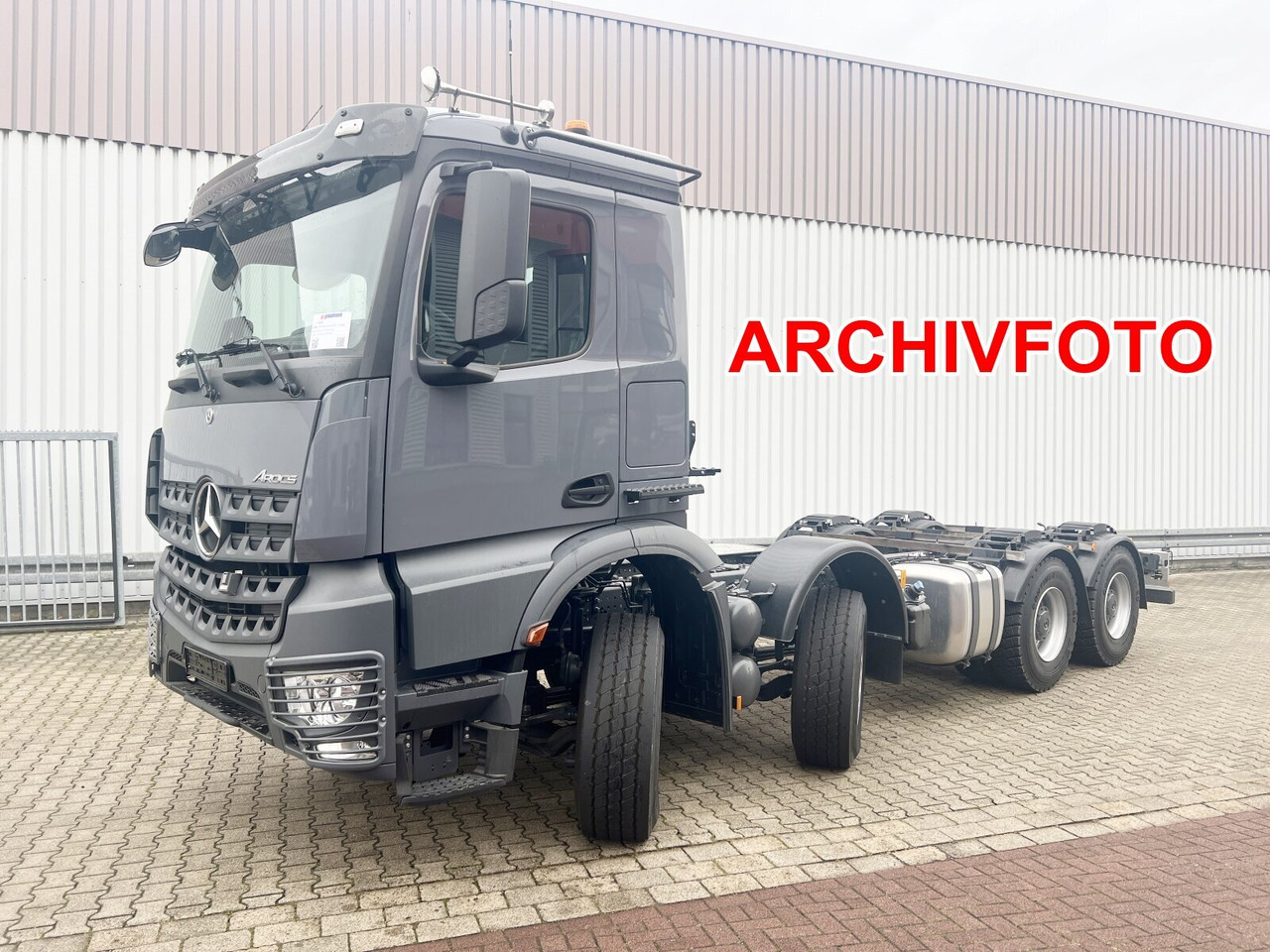Mercedes-Benz Arocs 3253 L 8x4/4 Arocs 3253 L 8x4/4, MultimediaCockpit, Navi, Motorabtrieb - Camião chassi: foto 1 Mercedes-Benz Arocs 3253 L 8x4/4 Arocs 3253 L 8x4/4, MultimediaCockpit, Navi, Motorabtrieb - Camião chassi: foto 1