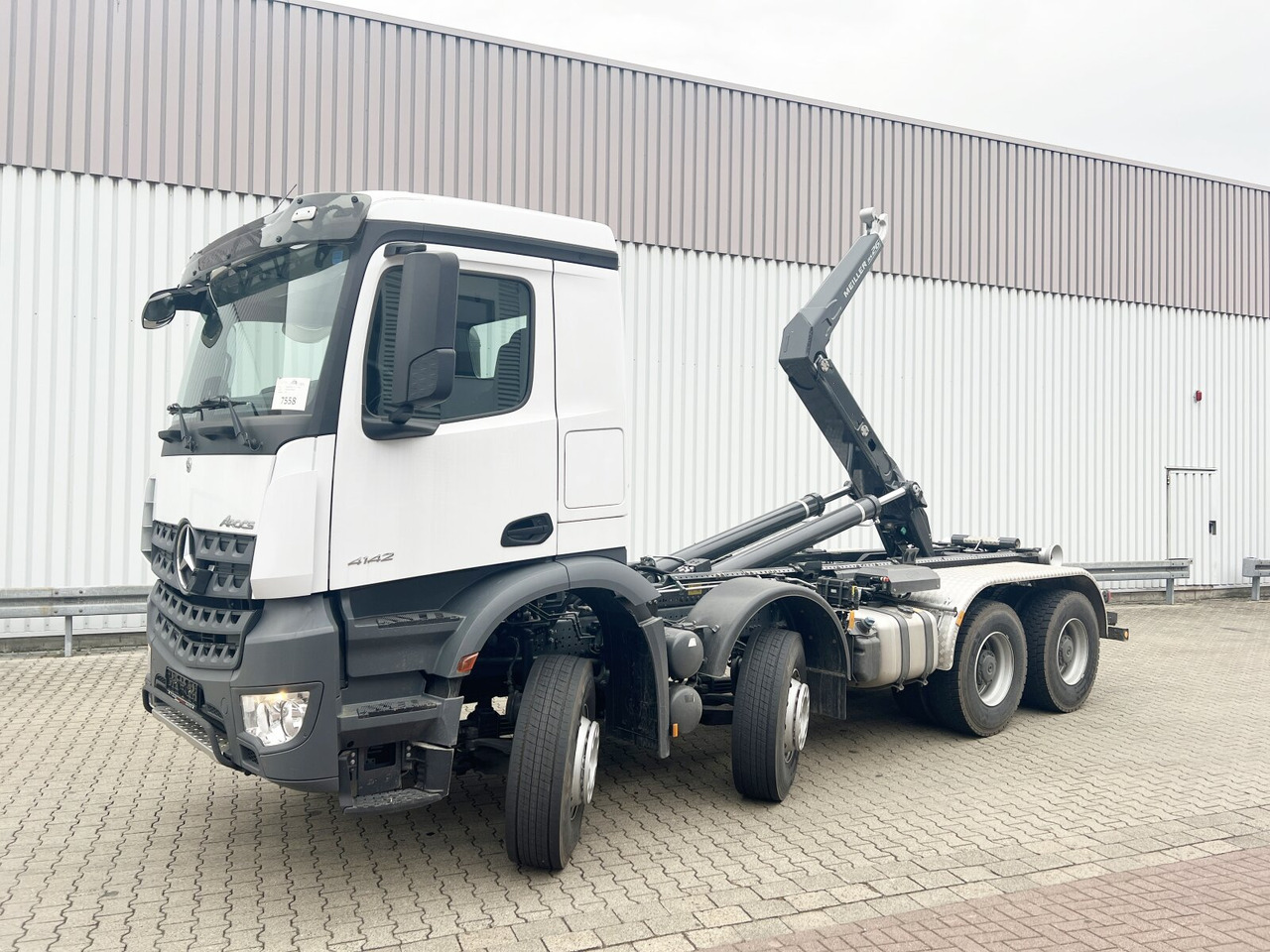 Mercedes-Benz Arocs 4142/48 8x4/4 Arocs 4142/48 8x4/4, Grounder, Meiller RS26 62-K, Funk - Camião polibenne: foto 1 Mercedes-Benz Arocs 4142/48 8x4/4 Arocs 4142/48 8x4/4, Grounder, Meiller RS26 62-K, Funk - Camião polibenne: foto 1