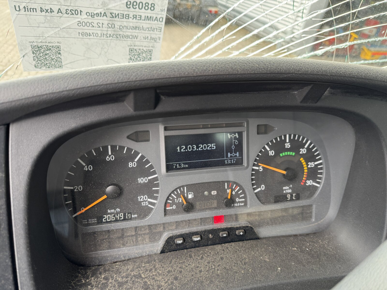 Mercedes-Benz Atego 1023 A 4x4 mit Unfallschaden! Atego 1023 A 4x4, Einzelbereifung, Heckkran Palfinger PK4501-B, Funk, UNFALLSCHADEN! - Camião chassi, Camião grua: foto 2 Mercedes-Benz Atego 1023 A 4x4 mit Unfallschaden! Atego 1023 A 4x4, Einzelbereifung, Heckkran Palfinger PK4501-B, Funk, UNFALLSCHADEN! - Camião chassi, Camião grua: foto 2