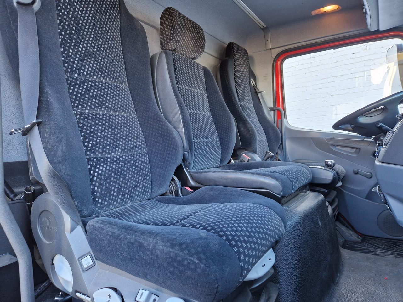 Mercedes-Benz Atego 1218 L 4x2 1218 L 4x2, Fassi Kran F 95A21 5.9m-1.545 kg, - Camião grua: foto 5 Mercedes-Benz Atego 1218 L 4x2 1218 L 4x2, Fassi Kran F 95A21 5.9m-1.545 kg, - Camião grua: foto 5