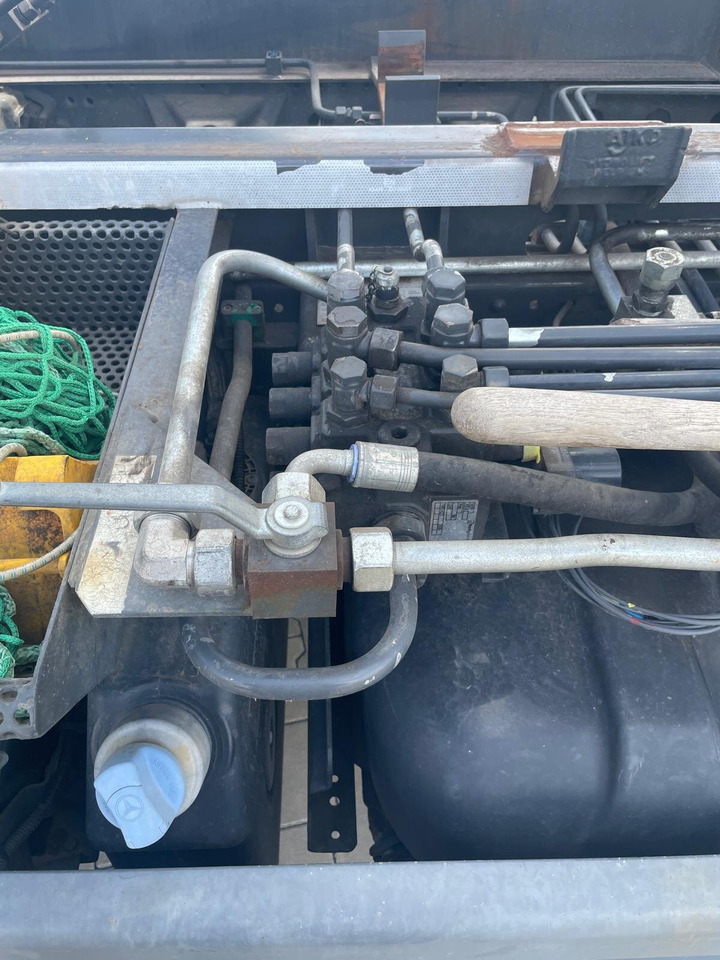 Mercedes-Benz Atego 1224 K 4x2 Atego 1224 K 4x2 - Camião polibenne: foto 4 Mercedes-Benz Atego 1224 K 4x2 Atego 1224 K 4x2 - Camião polibenne: foto 4