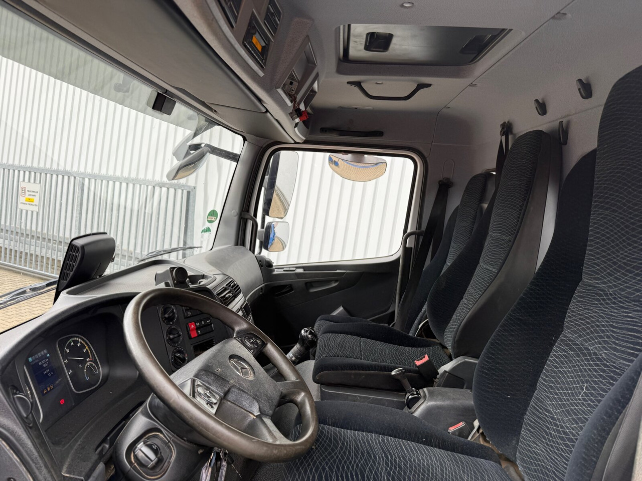 Mercedes-Benz Atego 1224 K 4x2 Atego 1224 K 4x2, Meiller 3-S-Kipper  2x AHK Öl - Camião basculante: foto 2 Mercedes-Benz Atego 1224 K 4x2 Atego 1224 K 4x2, Meiller 3-S-Kipper  2x AHK Öl - Camião basculante: foto 2