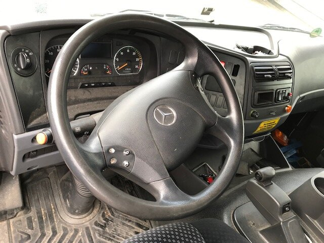 Mercedes-Benz Atego 1224 L 4x2 Atego 1224 L 4x2 Glastransporter, gegen Aufpreis Heckkran Fassi F95A21 - Camião de caixa aberta/ Plataforma, Camião grua: foto 5 Mercedes-Benz Atego 1224 L 4x2 Atego 1224 L 4x2 Glastransporter, gegen Aufpreis Heckkran Fassi F95A21 - Camião de caixa aberta/ Plataforma, Camião grua: foto 5