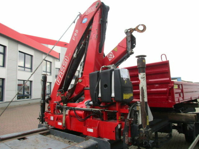 Mercedes-Benz Atego 1224 L 4x2 Atego 1224 L 4x2 Glastransporter, gegen Aufpreis Heckkran Fassi F95A21 - Camião de caixa aberta/ Plataforma, Camião grua: foto 2 Mercedes-Benz Atego 1224 L 4x2 Atego 1224 L 4x2 Glastransporter, gegen Aufpreis Heckkran Fassi F95A21 - Camião de caixa aberta/ Plataforma, Camião grua: foto 2