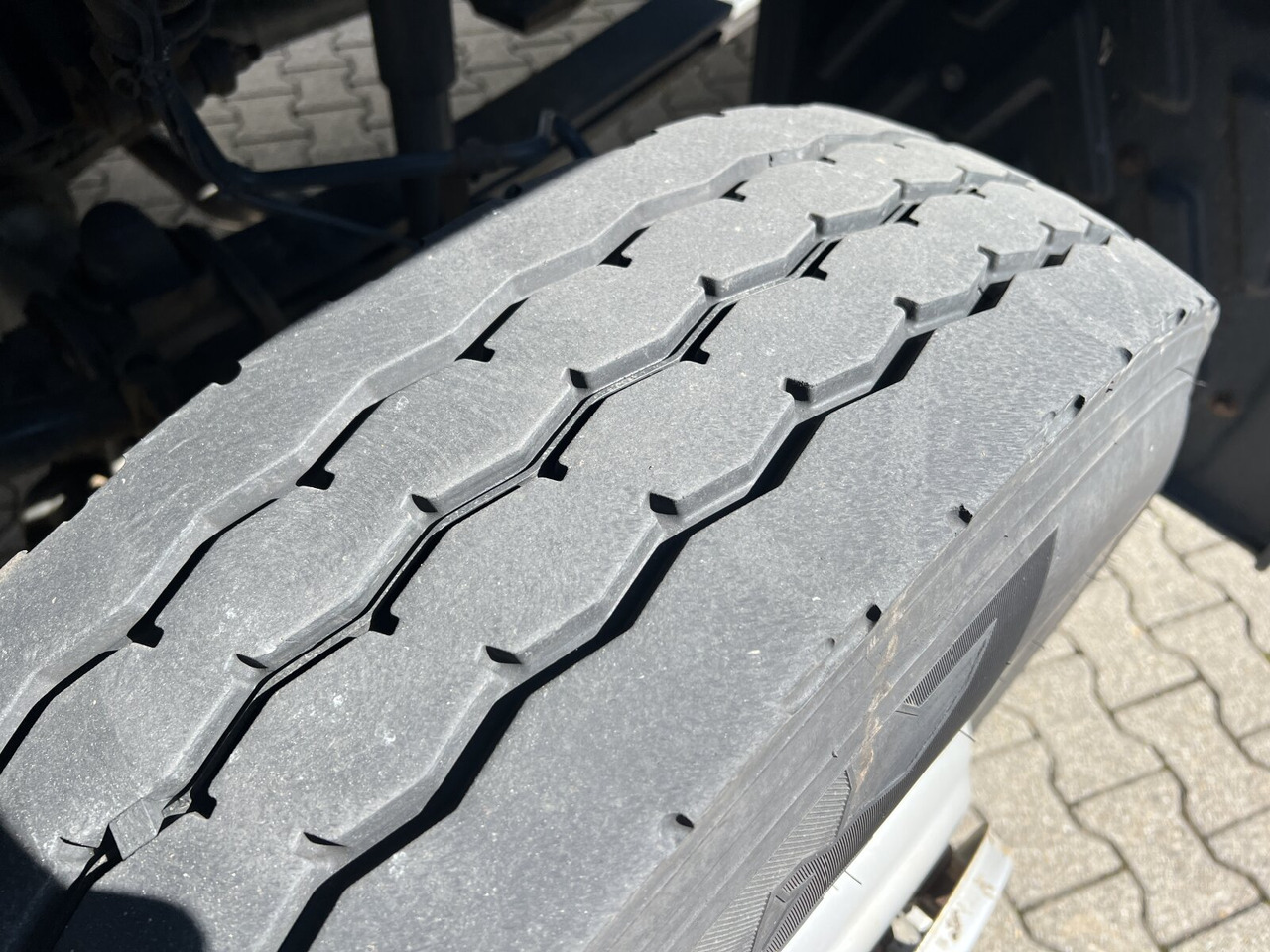 Mercedes-Benz Atego 1323 AK 4x4 Atego 1323 AK 4x4 - Camião basculante: foto 5 Mercedes-Benz Atego 1323 AK 4x4 Atego 1323 AK 4x4 - Camião basculante: foto 5