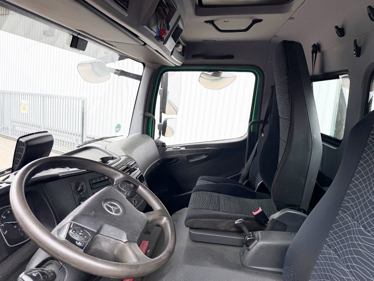 Mercedes-Benz Atego 1530 AK 4x4 Atego 1530 AK 4x4 - Camião basculante: foto 3 Mercedes-Benz Atego 1530 AK 4x4 Atego 1530 AK 4x4 - Camião basculante: foto 3