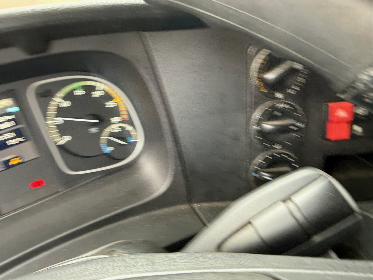 Mercedes-Benz Atego 1627 L 4x2 Atego 1627 L 4x2, 6-Zylinder, Motorabtrieb - Camião chassi: foto 5 Mercedes-Benz Atego 1627 L 4x2 Atego 1627 L 4x2, 6-Zylinder, Motorabtrieb - Camião chassi: foto 5