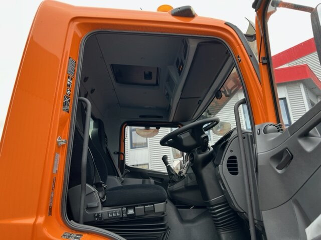 Mercedes-Benz Atego 1630 AK 4x4 Atego 1630 AK 4x4, 2x Nebenantrieb, Rechtslenker - Camião chassi: foto 3 Mercedes-Benz Atego 1630 AK 4x4 Atego 1630 AK 4x4, 2x Nebenantrieb, Rechtslenker - Camião chassi: foto 3