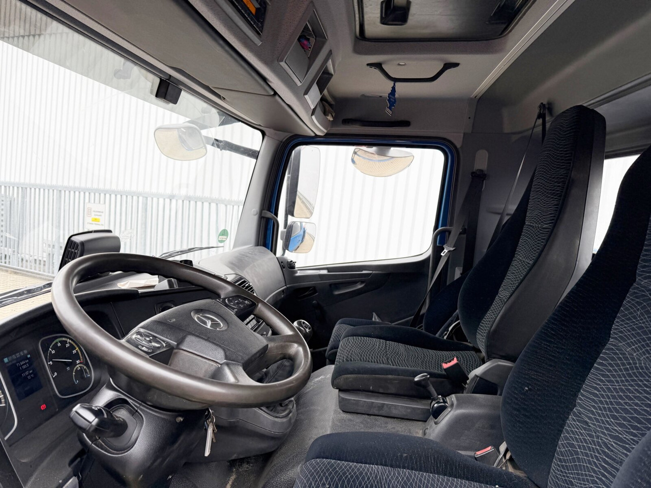 Mercedes-Benz Atego 1630 K 4x2 Atego 1630 K 4x2, Meiller 3-Seiten - Camião basculante: foto 2 Mercedes-Benz Atego 1630 K 4x2 Atego 1630 K 4x2, Meiller 3-Seiten - Camião basculante: foto 2