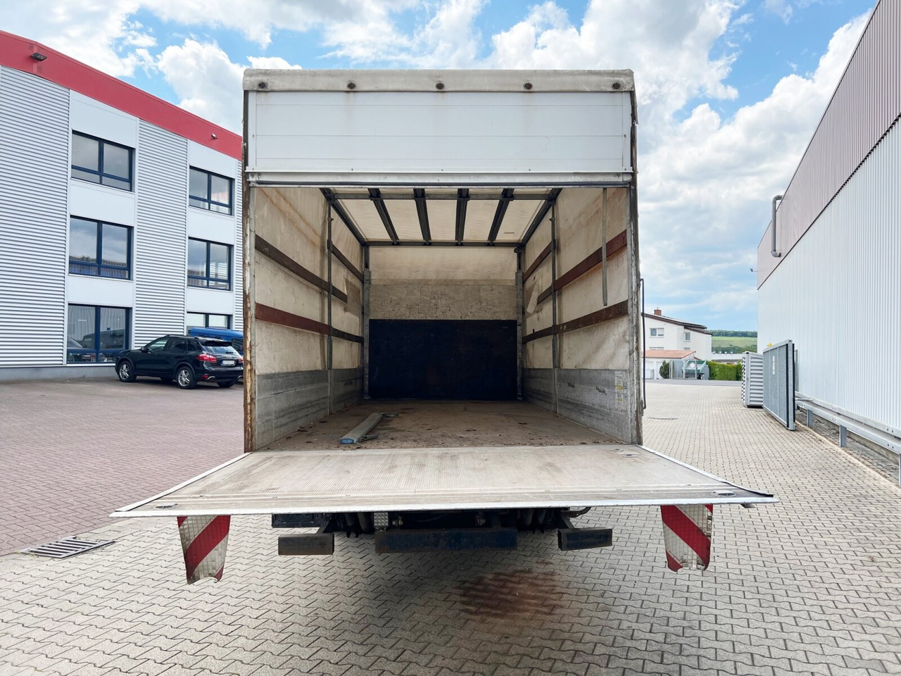 Camião de lona Mercedes-Benz Atego 818 L 4x2 Atego 818 L 4x2 mit LBW BÄR: foto 10