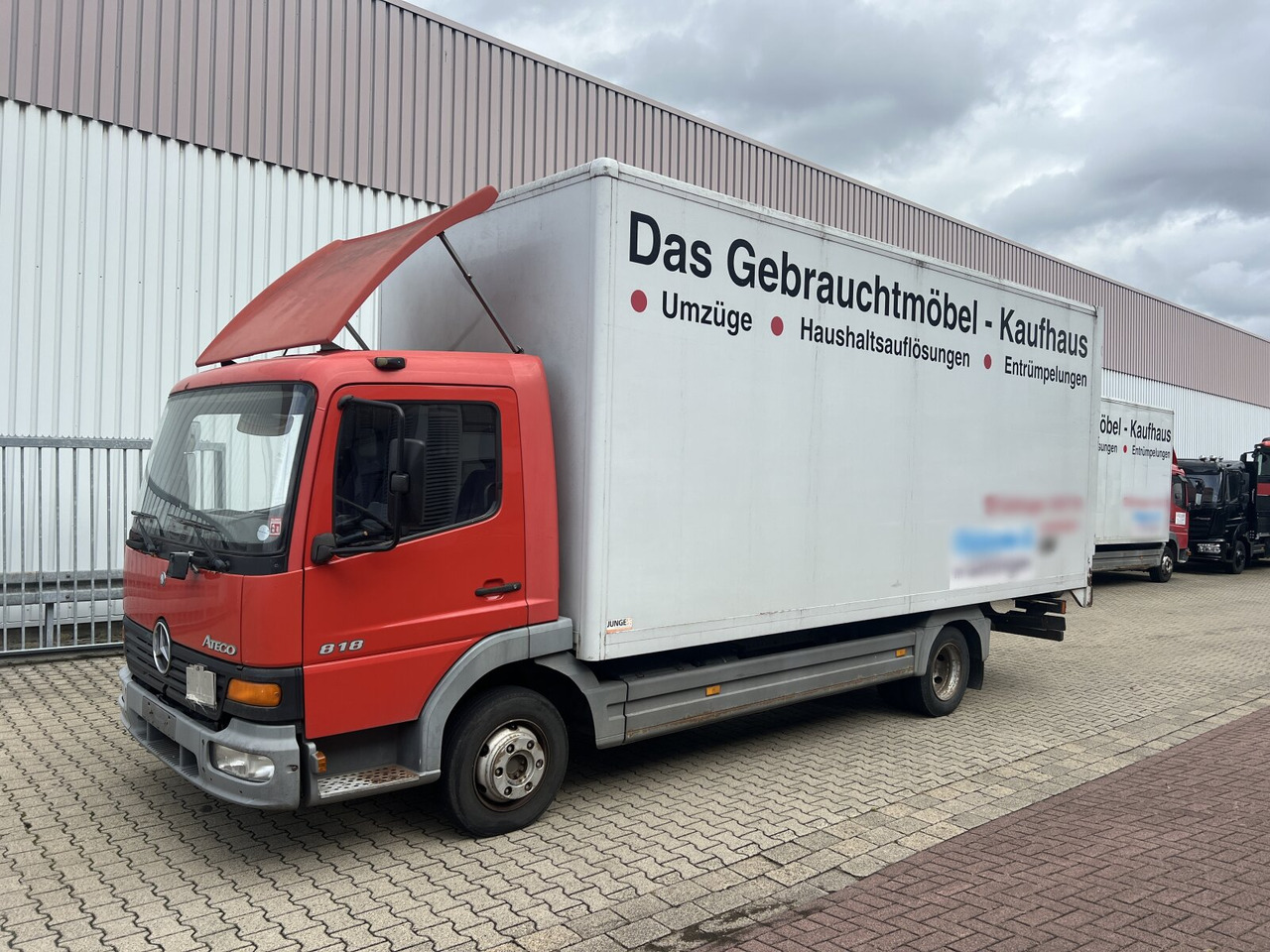 Mercedes-Benz Atego 818L 4x2 Atego 818L 4x2 - Camião furgão: foto 1 Mercedes-Benz Atego 818L 4x2 Atego 818L 4x2 - Camião furgão: foto 1
