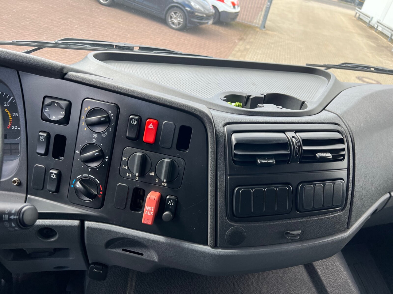 Camião de caixa aberta/ Plataforma Mercedes-Benz Axor 1829 A 4x4 Axor 1829 A 4x4: foto 13