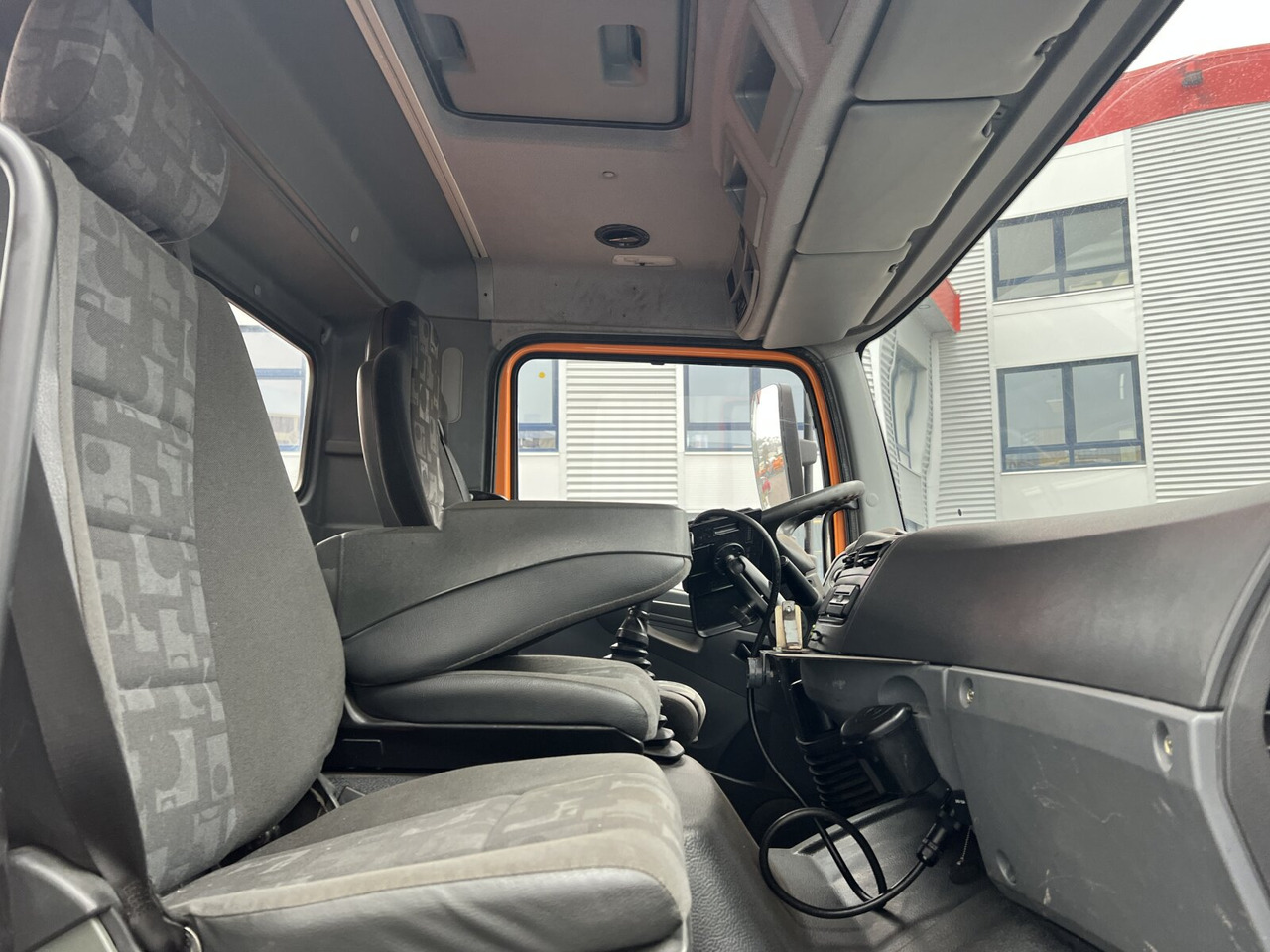 Leasing de Mercedes-Benz Axor 1833 AK 4x4 Axor 1833 AK 4x4, Winterdienstausstattung Mercedes-Benz Axor 1833 AK 4x4 Axor 1833 AK 4x4, Winterdienstausstattung: foto 7
