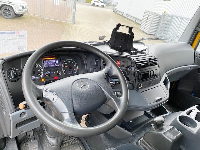 Mercedes-Benz Axor 1833 L 4x2 Axor 1833 L 4x2 mit Heckkran Hiab XS 133 K-2 - Camião grua, Camião de caixa aberta/ Plataforma: foto 3 Mercedes-Benz Axor 1833 L 4x2 Axor 1833 L 4x2 mit Heckkran Hiab XS 133 K-2 - Camião grua, Camião de caixa aberta/ Plataforma: foto 3