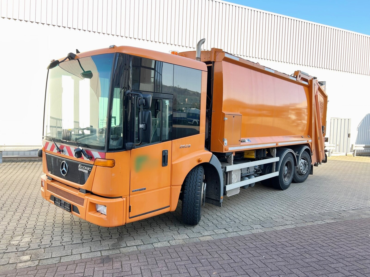 Mercedes-Benz Econic 2629 LL 6x2/4 NLA Econic 2629 LL 6x2/4 NLA, EEV, Lenkachse, HS Schörling - Caminhão de lixo: foto 1 Mercedes-Benz Econic 2629 LL 6x2/4 NLA Econic 2629 LL 6x2/4 NLA, EEV, Lenkachse, HS Schörling - Caminhão de lixo: foto 1