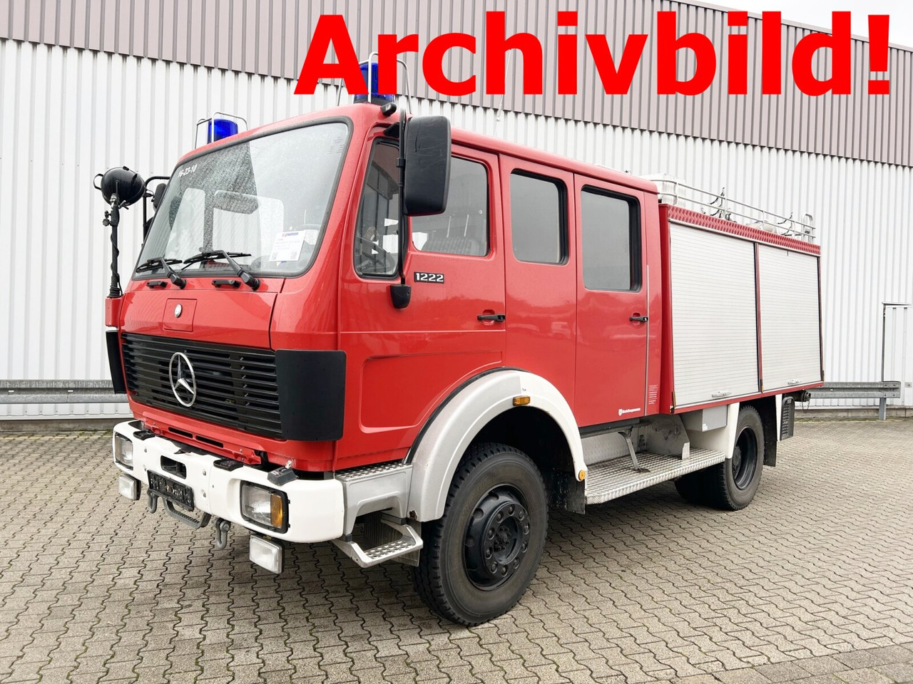 Mercedes-Benz SK 1222 AF 4x4 Doka SK 1222 AF 4x4 Doka, TLF16/25 - Ambulância: foto 1 Mercedes-Benz SK 1222 AF 4x4 Doka SK 1222 AF 4x4 Doka, TLF16/25 - Ambulância: foto 1