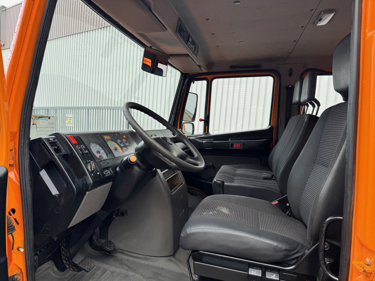 Mercedes-Benz Vario 816 D 4x2 Doka Vario 816 D 4x2 Doka, 2x AHK, Meiller Kipper, Ex-Stadtverwaltung - Carrinha basculante, Carrinha cabine dupla: foto 3 Mercedes-Benz Vario 816 D 4x2 Doka Vario 816 D 4x2 Doka, 2x AHK, Meiller Kipper, Ex-Stadtverwaltung - Carrinha basculante, Carrinha cabine dupla: foto 3