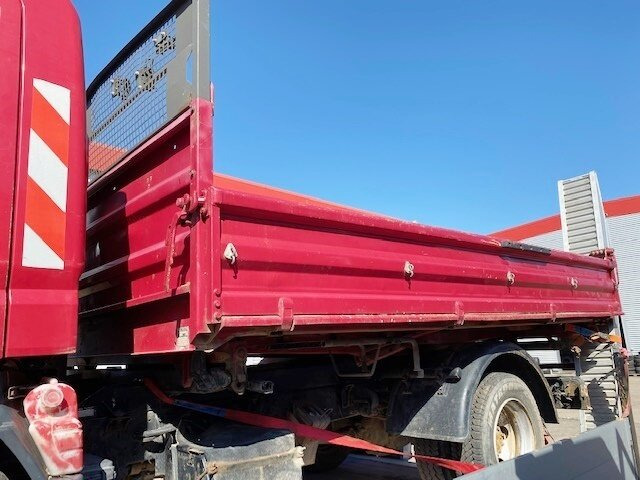 Camião basculante Mitsubishi Canter Fuso 7C15D 4x2 Canter Fuso 7C15D 4x2, Wasserschaden!: foto 10 Camião basculante Mitsubishi Canter Fuso 7C15D 4x2 Canter Fuso 7C15D 4x2, Wasserschaden!: foto 10