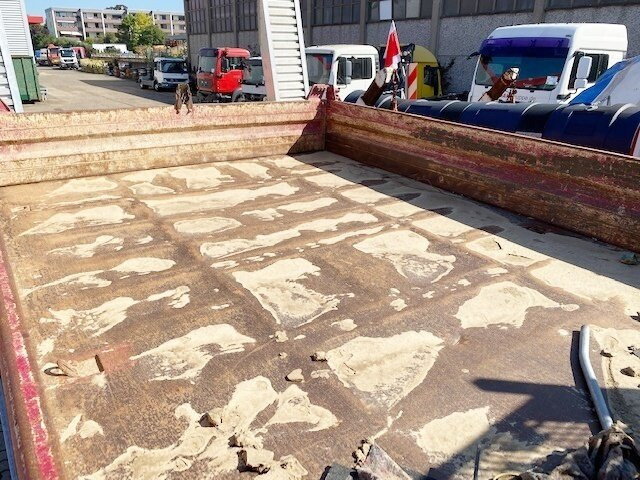 Camião basculante Mitsubishi Canter Fuso 7C15D 4x2 Canter Fuso 7C15D 4x2, Wasserschaden!: foto 11 Camião basculante Mitsubishi Canter Fuso 7C15D 4x2 Canter Fuso 7C15D 4x2, Wasserschaden!: foto 11