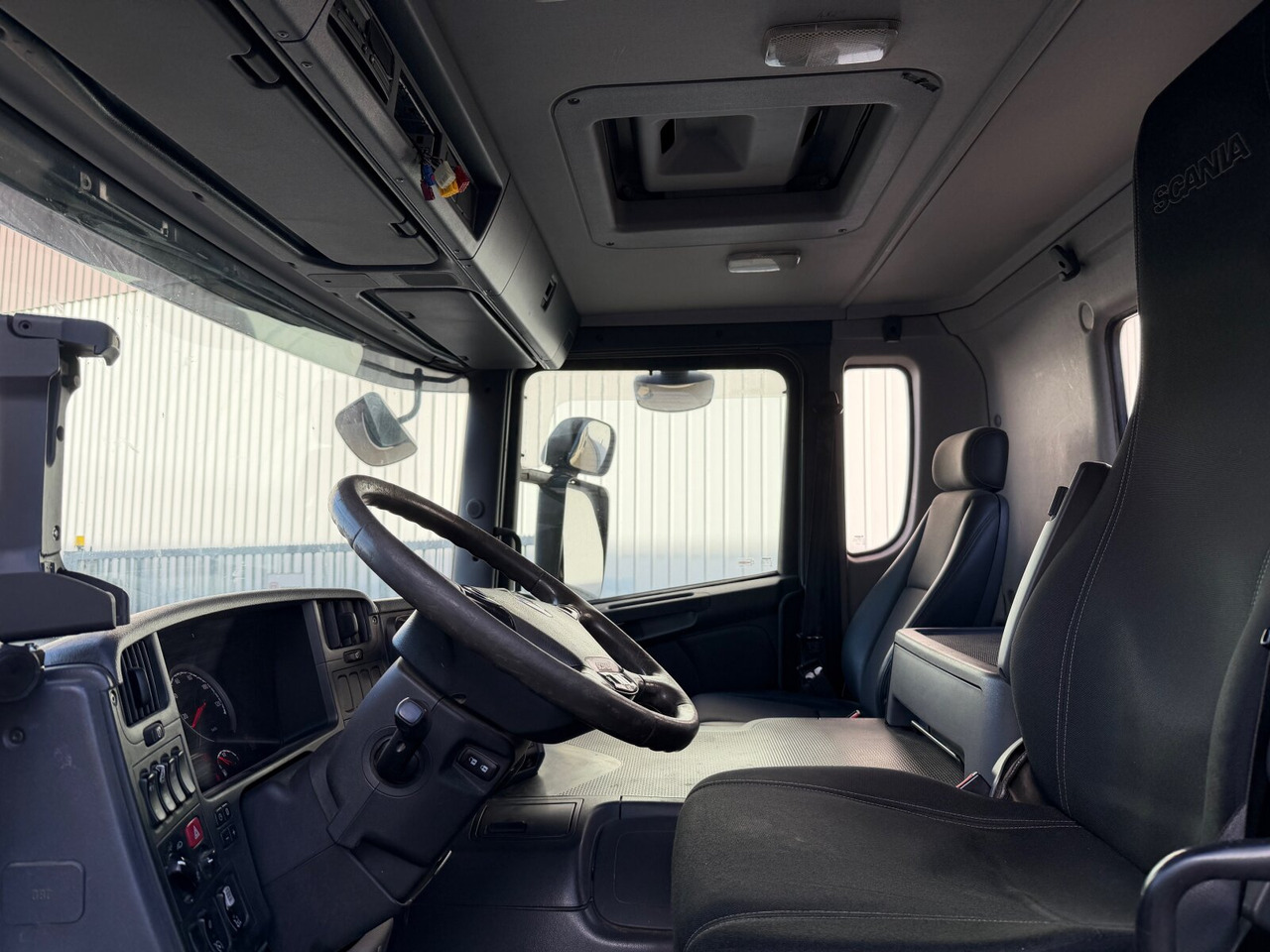 Scania P 320/400 6x2-4 P 320/400 6x2-4, Lenk-/Liftachse, Tele-Absetzanlage, Funk - Camião multibenne: foto 3 Scania P 320/400 6x2-4 P 320/400 6x2-4, Lenk-/Liftachse, Tele-Absetzanlage, Funk - Camião multibenne: foto 3