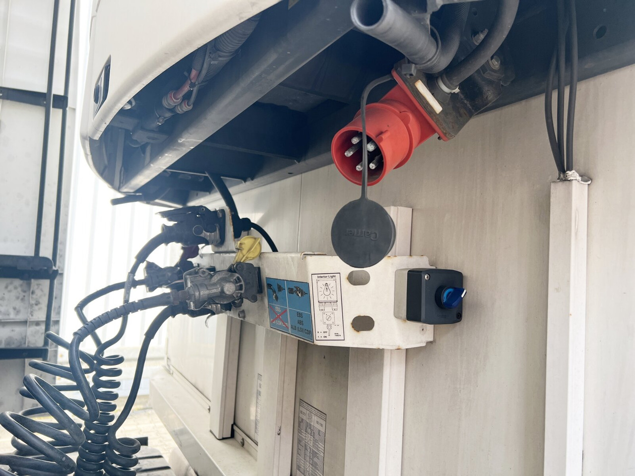 Schmitz Cargobull SKO 24/L-13.4 FP 45 SKO 24/L-13.4 FP 25 45 COOL, Mega, Doppelstock - Semi-reboque frigorífico: foto 2 Schmitz Cargobull SKO 24/L-13.4 FP 45 SKO 24/L-13.4 FP 25 45 COOL, Mega, Doppelstock - Semi-reboque frigorífico: foto 2