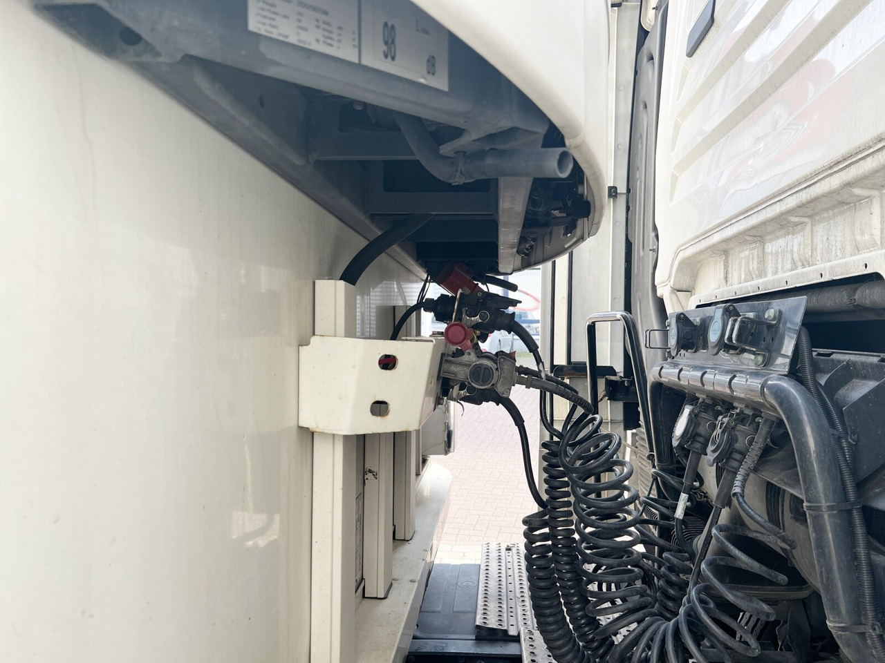 Schmitz Cargobull SKO 24/L-13.4 FP 45 SKO 24/L-13.4 FP 25 45 COOL, Mega, Doppelstock - Semi-reboque frigorífico: foto 4 Schmitz Cargobull SKO 24/L-13.4 FP 45 SKO 24/L-13.4 FP 25 45 COOL, Mega, Doppelstock - Semi-reboque frigorífico: foto 4