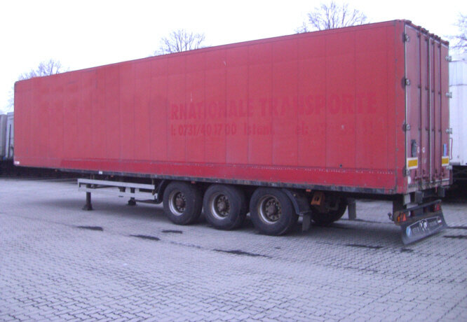 Sommer SG 240-ATX Sommer Kleiderkofferauflieger, 90 cbm - Semi-reboque furgão: foto 2 Sommer SG 240-ATX Sommer Kleiderkofferauflieger, 90 cbm - Semi-reboque furgão: foto 2