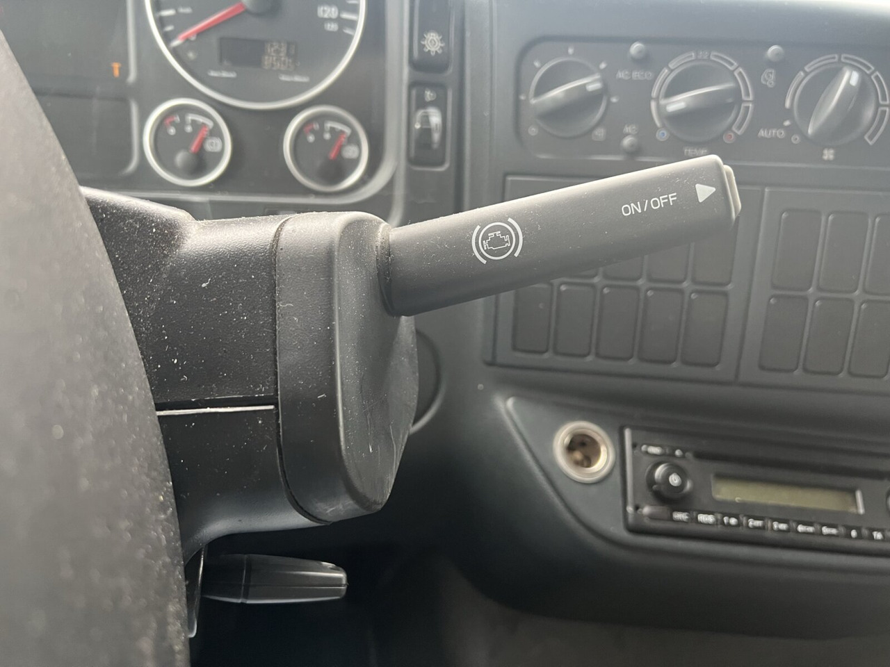 MAN TGL 8.220 4X2 BL TGL 8.220 4X2 BL - Tractor: foto 4 MAN TGL 8.220 4X2 BL TGL 8.220 4X2 BL - Tractor: foto 4