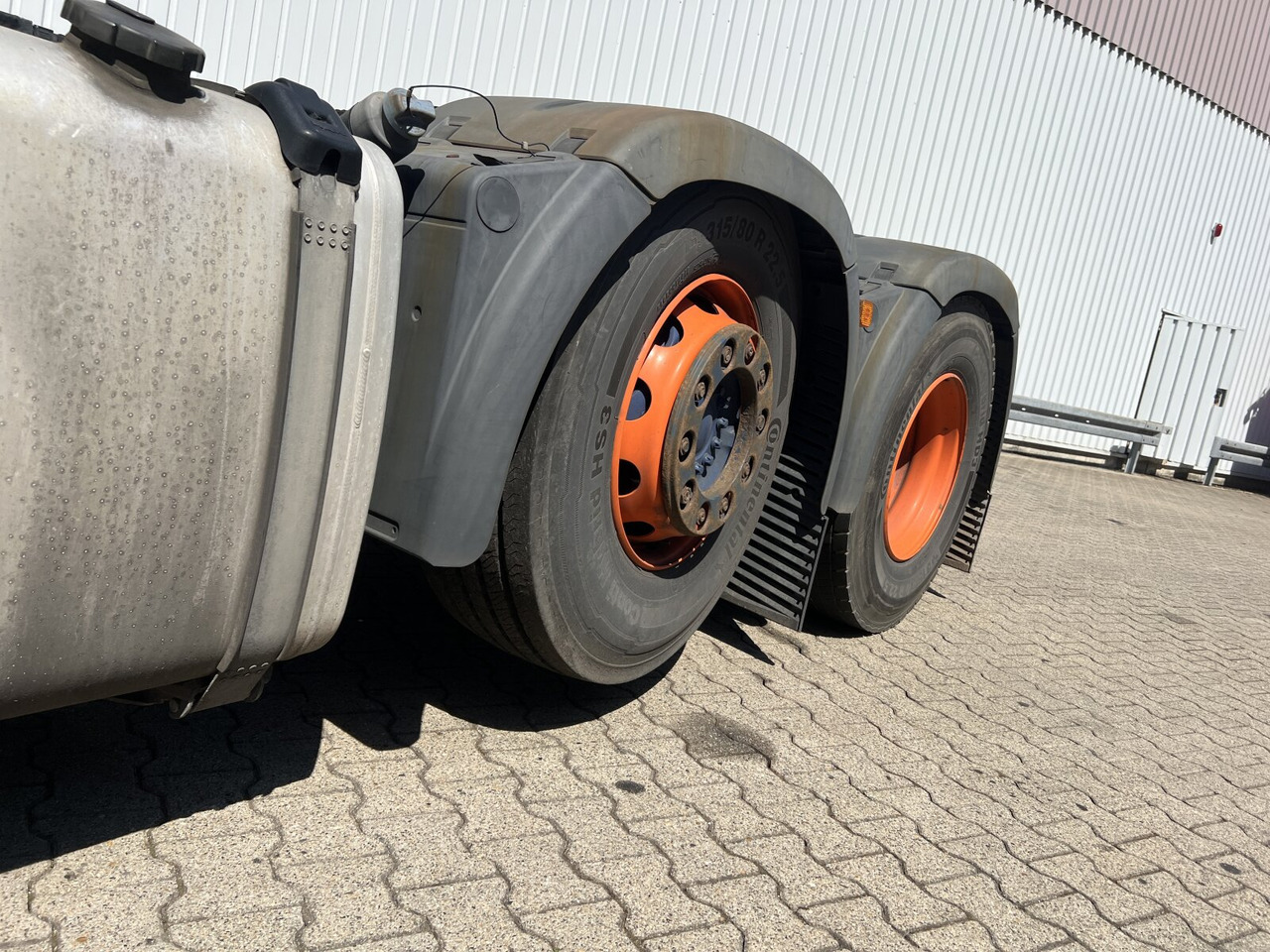 MAN TGX 26.500 6X2/4 BLS TGX 26.500 6X2/4 BLS, Intarder, Vorlauflenk-/lift, XXL-Fahrerhaus, 70t - Tractor: foto 5 MAN TGX 26.500 6X2/4 BLS TGX 26.500 6X2/4 BLS, Intarder, Vorlauflenk-/lift, XXL-Fahrerhaus, 70t - Tractor: foto 5