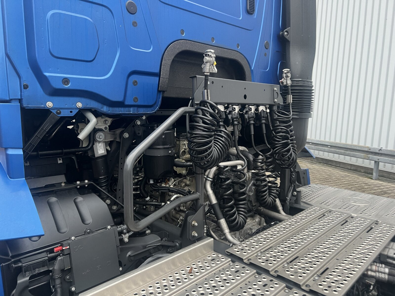 Tractor novo Mercedes-Benz Actros 1843 LS 4x4 HAD Actros 1843 LS 4x4 HAD, HydroDrive, MirrorCam, MultimediaCockpit: foto 15 Tractor novo Mercedes-Benz Actros 1843 LS 4x4 HAD Actros 1843 LS 4x4 HAD, HydroDrive, MirrorCam, MultimediaCockpit: foto 15