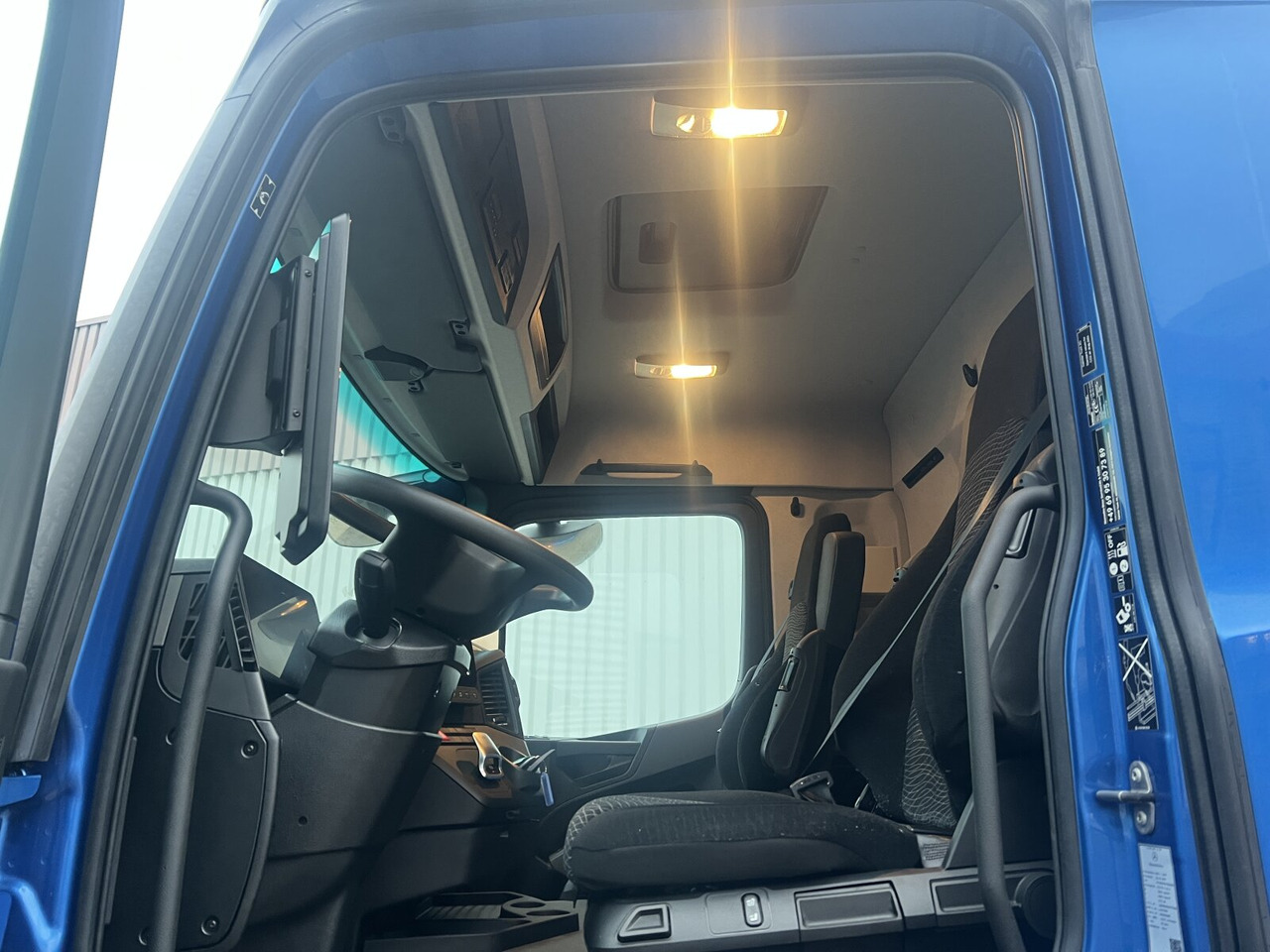 Mercedes-Benz Actros 1843 LS 4x4 HAD Actros 1843 LS 4x4 HAD, HydroDrive, MirrorCam, MultimediaCockpit - Tractor: foto 5 Mercedes-Benz Actros 1843 LS 4x4 HAD Actros 1843 LS 4x4 HAD, HydroDrive, MirrorCam, MultimediaCockpit - Tractor: foto 5