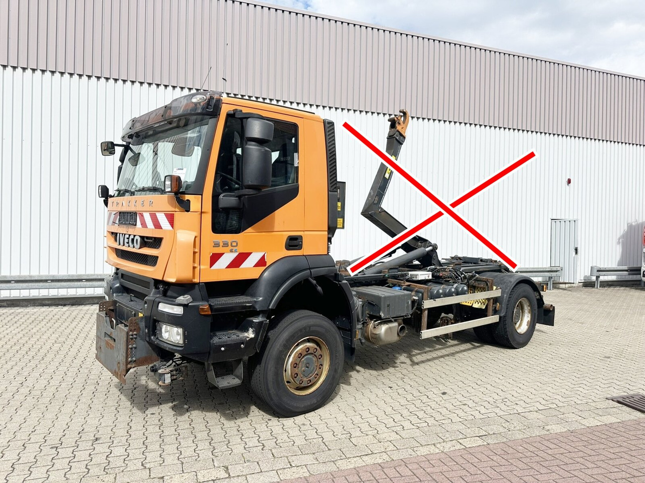 Trakker AD190T33WP 4x4 Trakker AD190T33WP 4x4, Winterdienstausstattung - Camião chassi: foto 1 Trakker AD190T33WP 4x4 Trakker AD190T33WP 4x4, Winterdienstausstattung - Camião chassi: foto 1