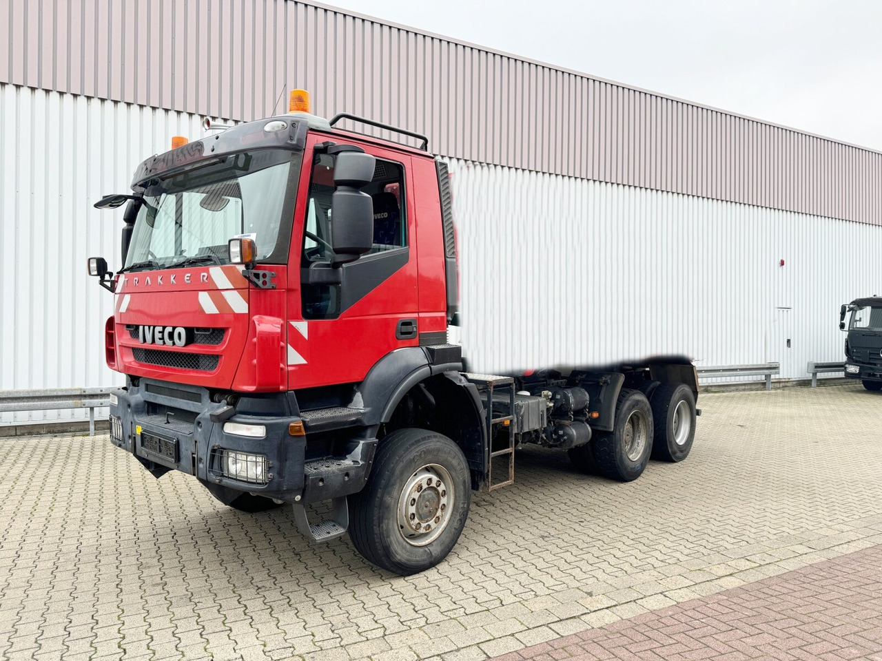 Trakker AD260T45W 6x6 Trakker AD260T45W 6x6 - Camião chassi: foto 1 Trakker AD260T45W 6x6 Trakker AD260T45W 6x6 - Camião chassi: foto 1