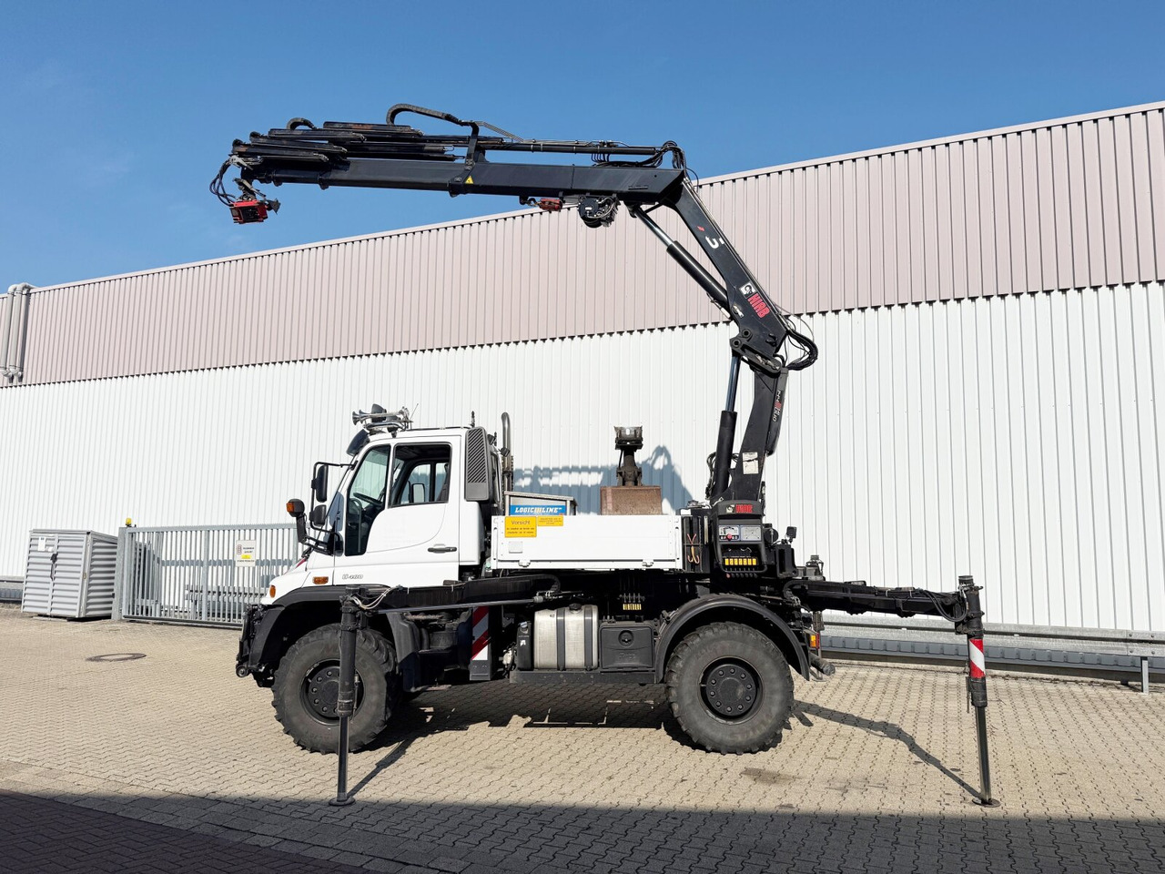 Unimog U400 4x4 U400 4x4, Frontzapfwelle, Heckkran Hiab XS 144-E4 HiDuo, Seilwinde, Funk - Grua móvel: foto 5 Unimog U400 4x4 U400 4x4, Frontzapfwelle, Heckkran Hiab XS 144-E4 HiDuo, Seilwinde, Funk - Grua móvel: foto 5