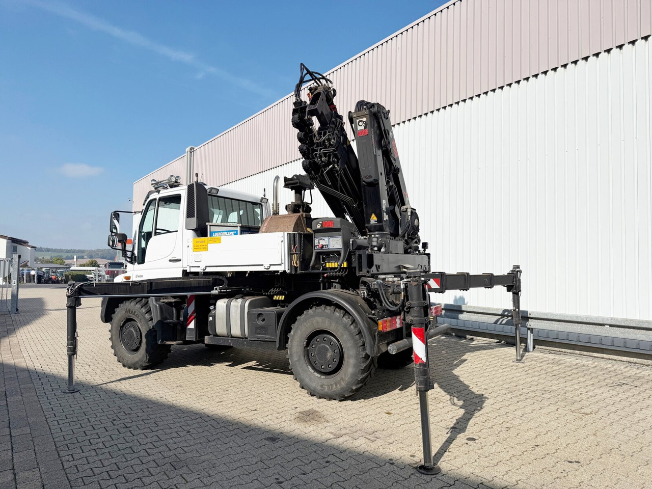 Unimog U400 4x4 U400 4x4, Frontzapfwelle, Heckkran Hiab XS 144-E4 HiDuo, Seilwinde, Funk - Grua móvel: foto 3 Unimog U400 4x4 U400 4x4, Frontzapfwelle, Heckkran Hiab XS 144-E4 HiDuo, Seilwinde, Funk - Grua móvel: foto 3