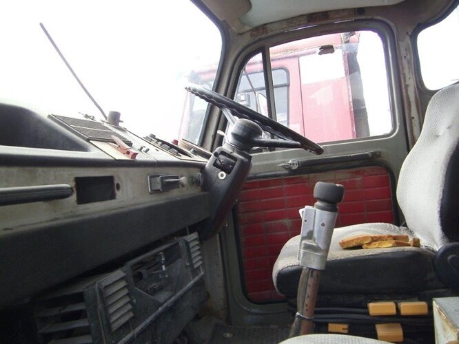 V5 4x2 Saurer V5 4x2 - Camião basculante: foto 4 V5 4x2 Saurer V5 4x2 - Camião basculante: foto 4