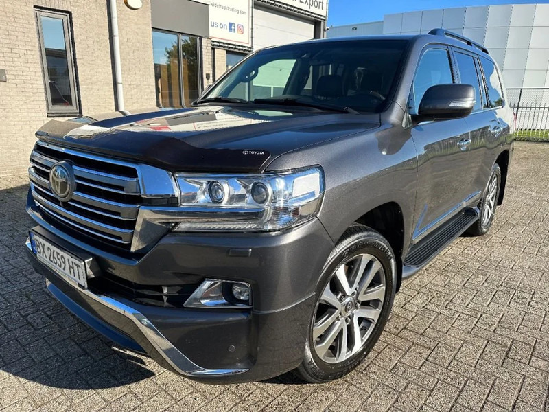 Toyota Land Cruiser V8 LAND CRUISER 200 V8 + CAMERA 360 + FRIDGE + DIESEL + ONLY EXPORT - Automóvel: foto 1 Toyota Land Cruiser V8 LAND CRUISER 200 V8 + CAMERA 360 + FRIDGE + DIESEL + ONLY EXPORT - Automóvel: foto 1