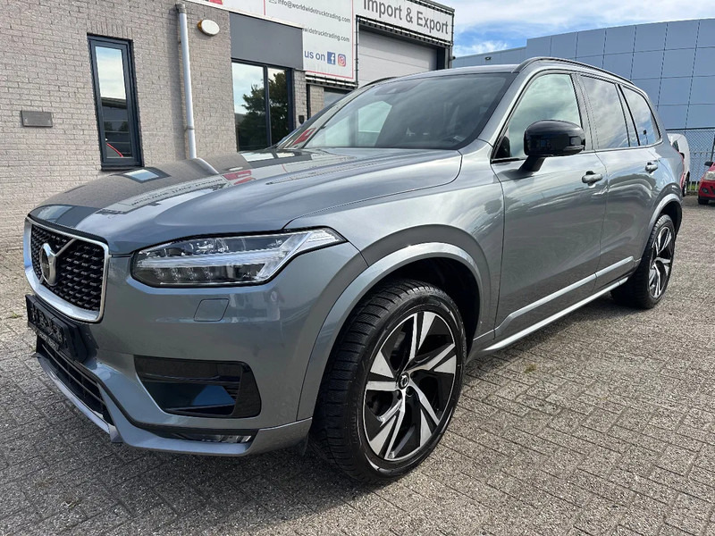 Volvo XC90 B5 AWD + R-DESIGN + FULL LEATHER + 360 CAMERA + NAVI + AHK + HARMAN KARDON - SUV: foto 1 Volvo XC90 B5 AWD + R-DESIGN + FULL LEATHER + 360 CAMERA + NAVI + AHK + HARMAN KARDON - SUV: foto 1