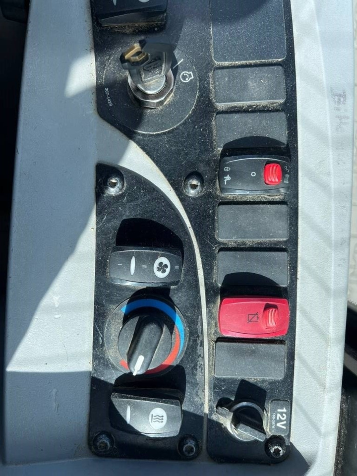 Pá carregadora de rodas CAT 908 H: foto 24