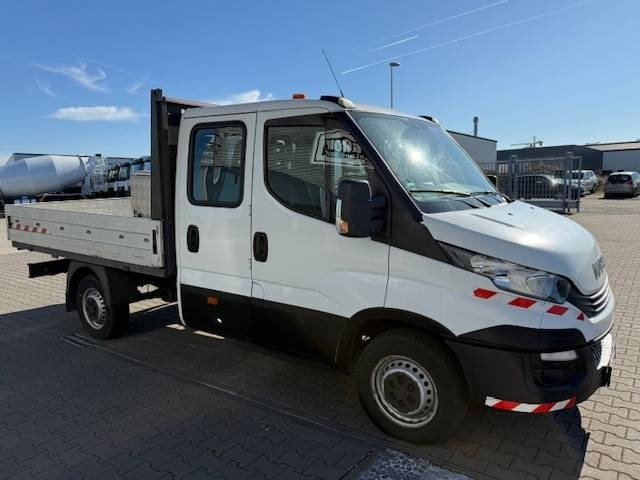 Iveco Daily 35 S12 - Furgão: foto 5 Iveco Daily 35 S12 - Furgão: foto 5