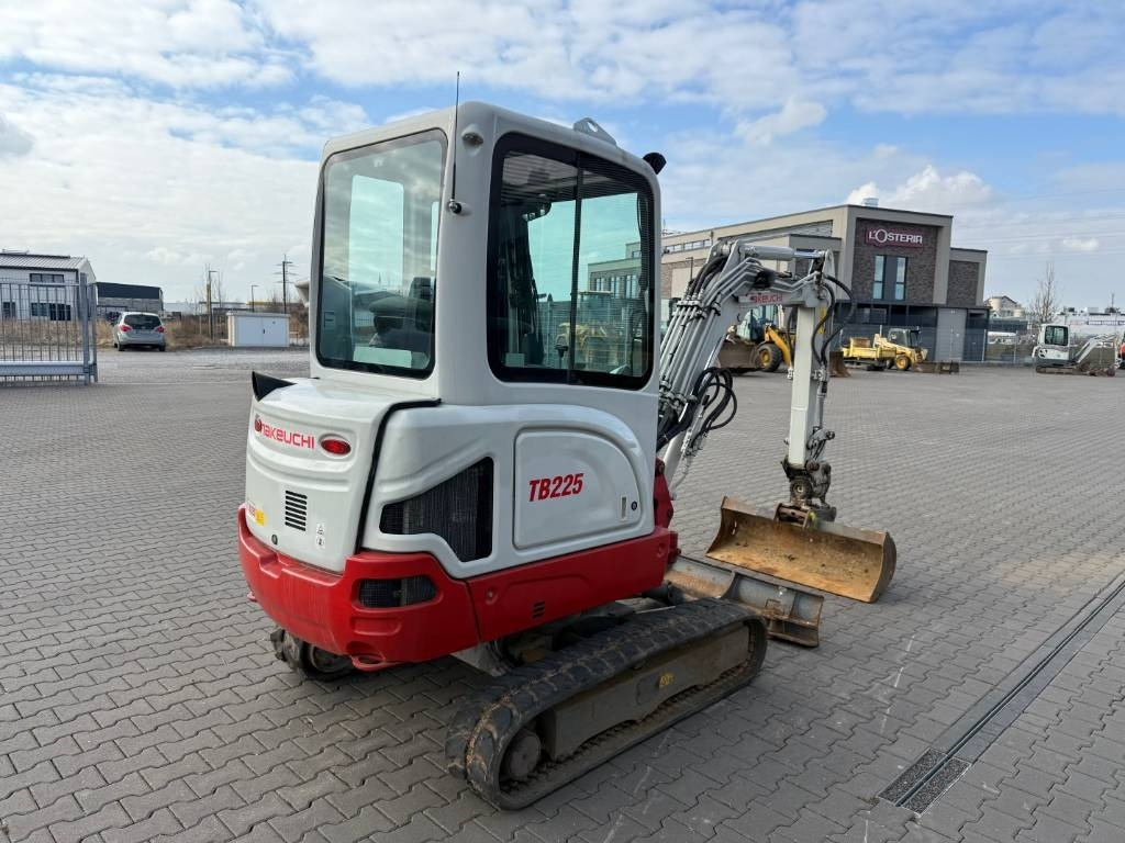 Takeuchi TB 225 V3 - Mini escavadeira: foto 4 Takeuchi TB 225 V3 - Mini escavadeira: foto 4