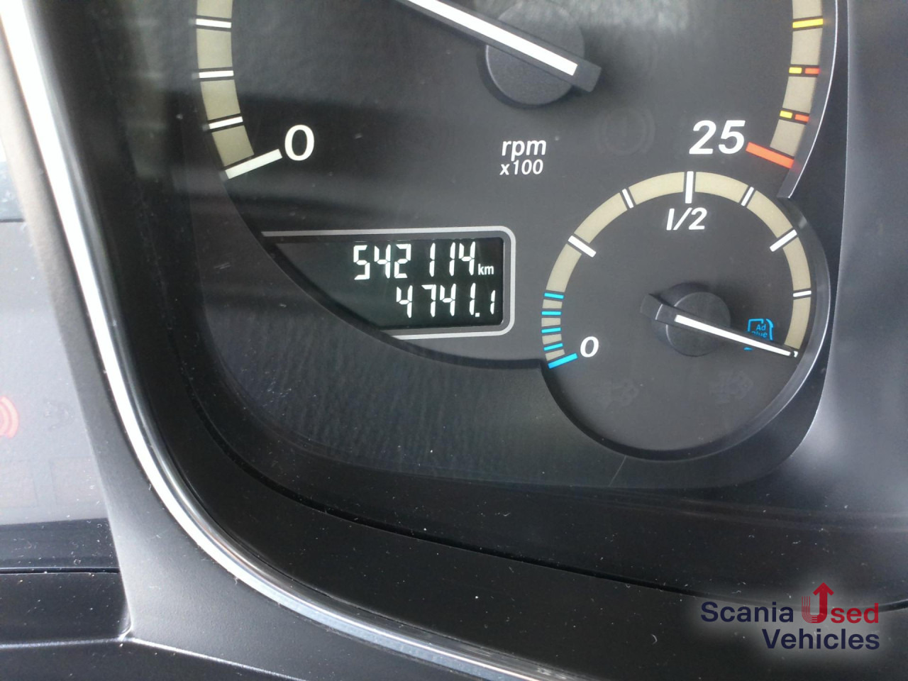 MERCEDES-BENZ Actros 1845 L - Camião de lona: foto 2 MERCEDES-BENZ Actros 1845 L - Camião de lona: foto 2